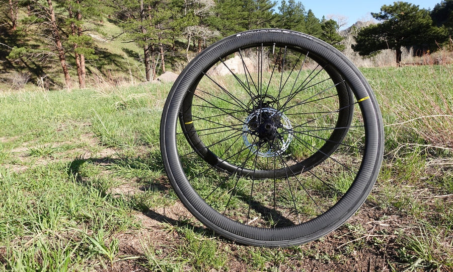 Tubeless road bike tire